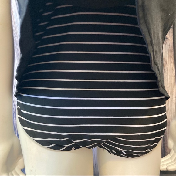 Tropical Escape One-Piece SwimSuit - Picture 6 of 8